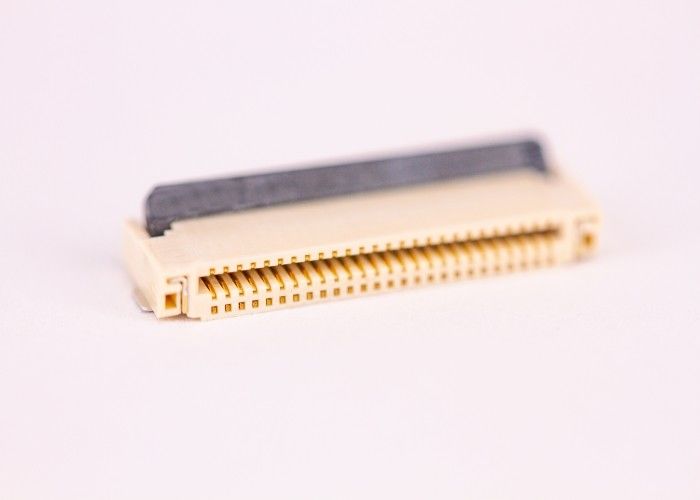 Accessoires de composants de connecteur de Pin Fpc du poids léger 50 à plat flexibles pour des téléphones portables