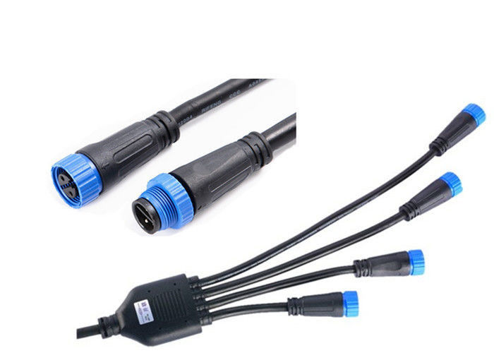 4 Pin hommes-femmes de cables connecteur extérieurs d'éclairage de forme de la manière Y 2 pour l'équipement de LED
